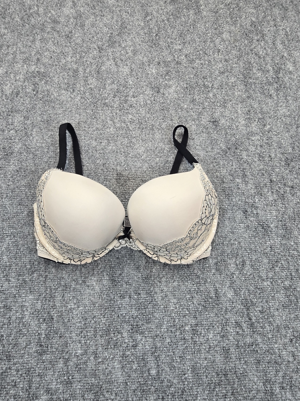 Victoria's Secret Dream Angels Plunge Bra 34D Cream Black Lace Push Up